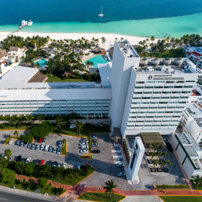 Hotel en Cancún con playa libre de sargazo
