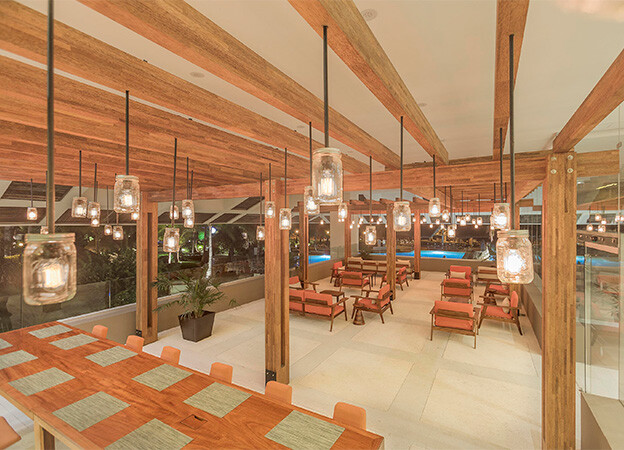 Club Lounge, ideal para descubrir qué hacer en Cancún con vistas espectaculares.